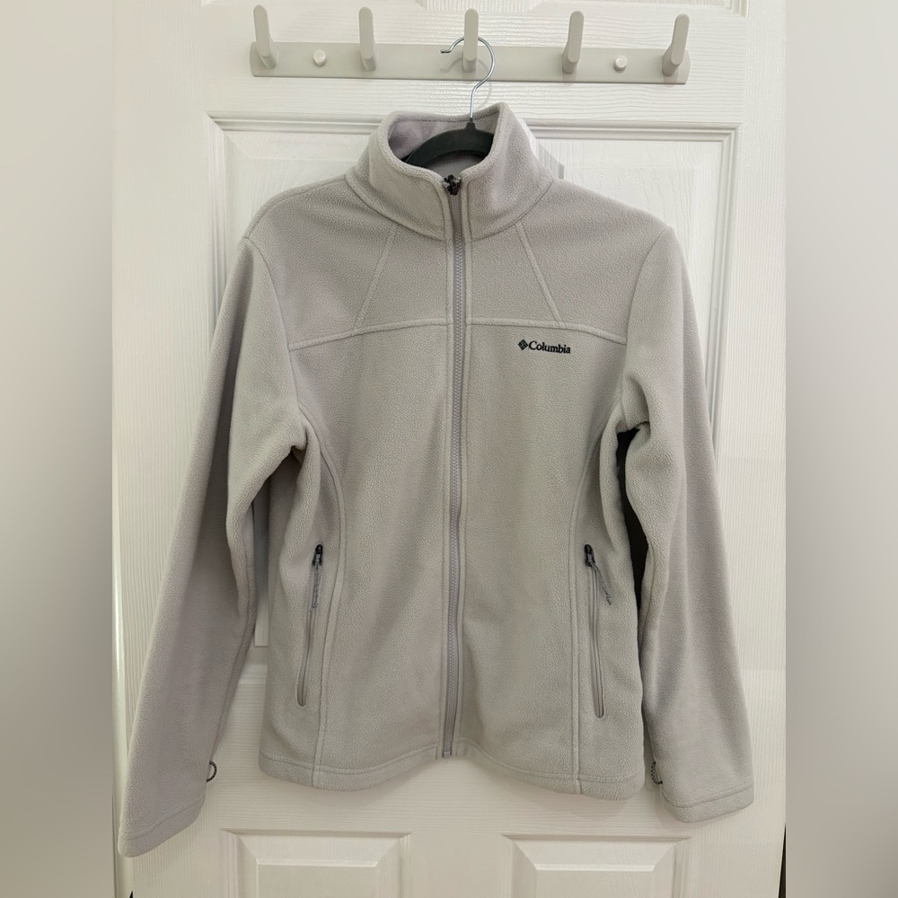 Columbia Women's Light Gray Fleece Jacket